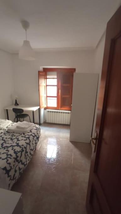 Piso Centrico En Casco Antiguo Apartment Leon Ngoại thất bức ảnh